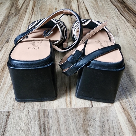 Seychelles Black and Beige Strappy Heels - Picture 4 of 5